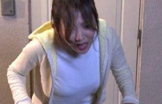 【悲報】夏菜さん、自慢のパイオツが明らかにおかしい位置にｗｗ