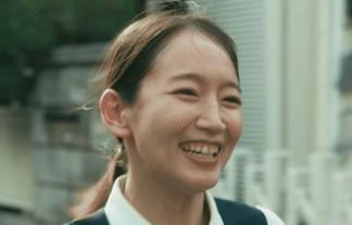 吉岡里帆、ドラマ「ひらやすみ」で盛大に乳揺れｗｗスカートから覗く太もももエロい・・